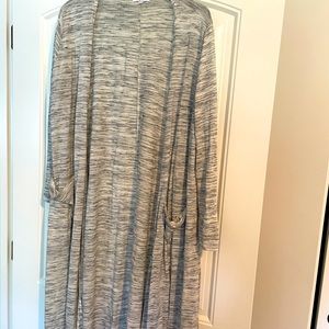 LulaRoe Sarah lightweight white heather size large EUC